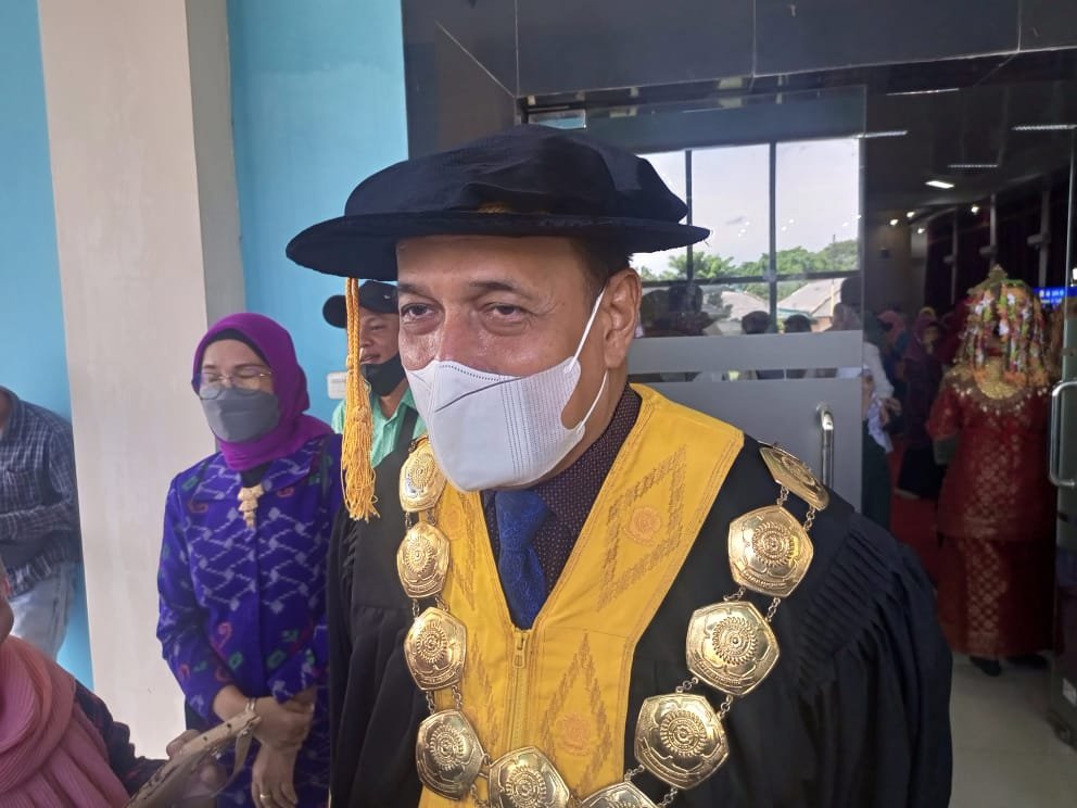 Prof Dr Hj Sri Sumarni M Pd Resmi Di Kukuhkan Sebagai Guru Besar