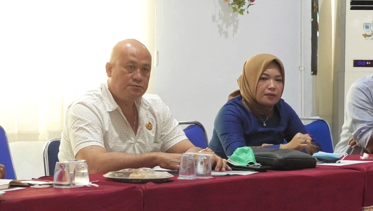 Anggota DPRD Provinsi Bengkulu, Herwin Suberhani (Kanan)