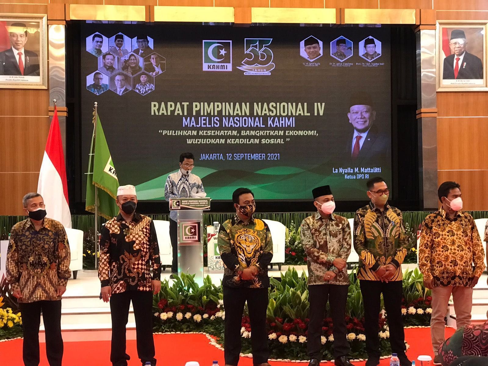 Senator asal Aceh Fachrul Razi (Nomor 3 dari kiri)