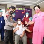 Kapolda Sumut Tinjau Vaksinasi Sampoeena Academy Tetap patuhi Prokes Walau sudah Di Vaksin
