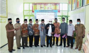 Walikota Bengkulu bersama Ketua Adat se-Kecamatan Muara Bangkahulu, pada Senin (13/09)