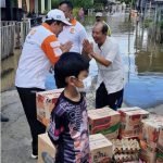 Wakil Ketua Komisi II DPRD Kota Bengkulu Salurkan Bantuan Untuk Warga Terdampak Banjir