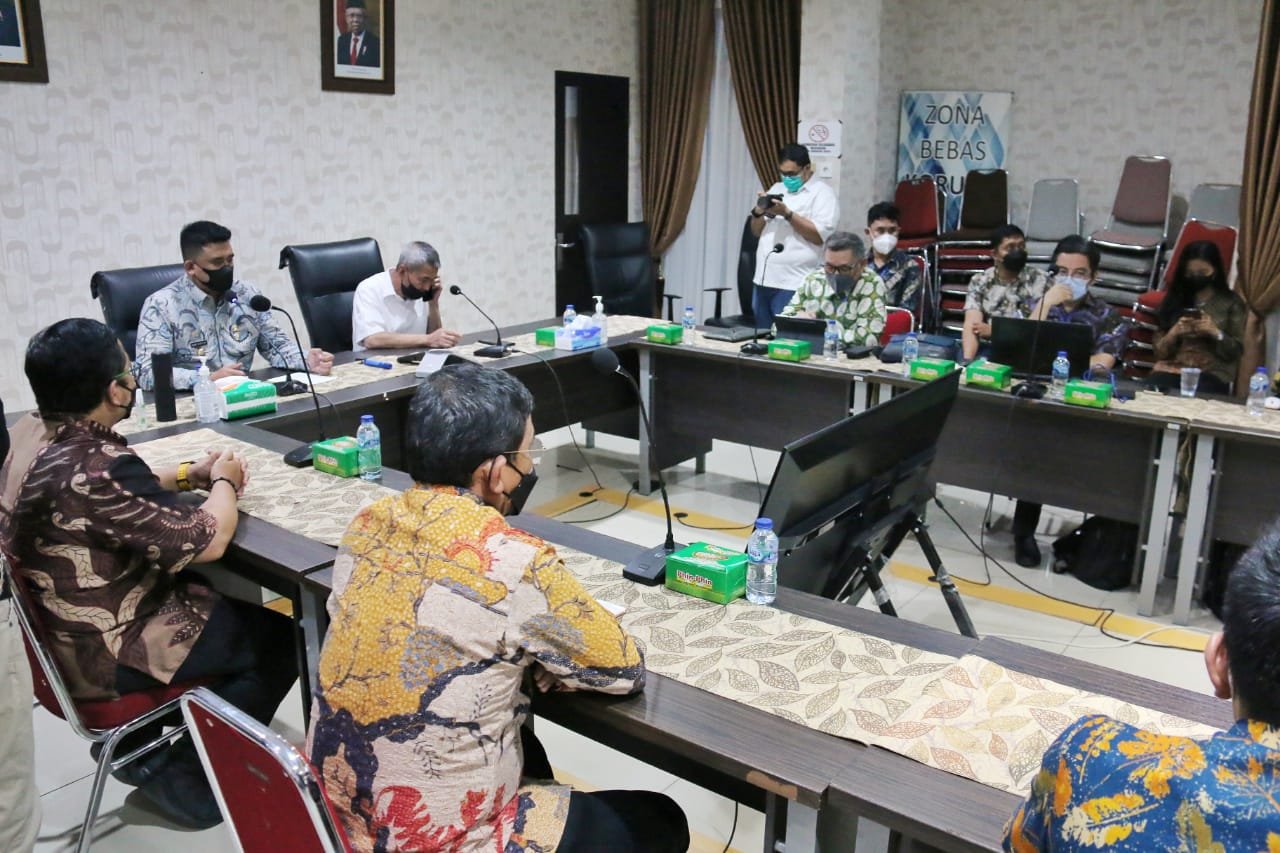Wali Kota Medan, Bobby Nasution melakukan pertemuan dengan Kepala Balai Wilayah Sungai (BWS) Sumatera II, Kamis (18/11).