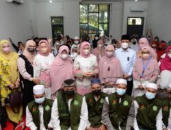 Nawal Lubis Hadiri Milad II FAHMI UMMI, Dorong Penguatan Keagamaan di Desa