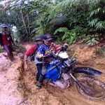 236 Warga Kawasan Meratus Divaksin, Petugas Berjuang di Jalan Berlumpur