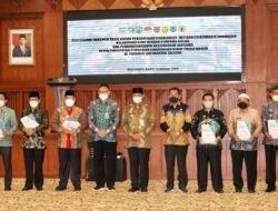 Gubernur Tandatangani Kesepakatan Bersama Upaya Percepatan Pemulihan Lingkungan Hidup Pasca Banjir Di Kalsel