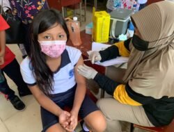 SUKSESKAN VAKSINASI MERDEKA, BID DOKKES POLDA KEPRI BERSAMA RUMAH SAKIT BHAYANGKARA BATAM KEMBALI GELAR VAKSINASI TERHADAP ANAK USIA 6-11 TAHUN