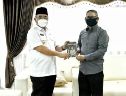 Bupati HSS : Perbanyak dan Sebarkan Buku “Aluh Idut, Perempuan Pahlawan Asal Kandangan” ke Sekolah