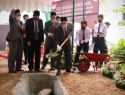 Sekda Banjar HM Hilman, Hadiri Kegiatan Peletakan Batu Pertama Pembangunan Menara Falakiyah Nurul Anshar