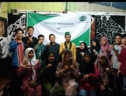 HMI Komisariat STIA BNM Pariaman mengadakan diskusi mingguan dengan bedah film Fetih 1453