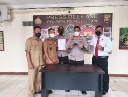 Operasi Senpi Musi 2022 : Polsek Pemulutan Terima Penyerahan Sepucuk Senpira dari Kepala Desa