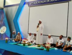 Wakil Bupati Banjar Habib Idrus Al Habsyie bersama Direktur Utama PT Air Minum Intan Banjar Hadiri Isra Mi’raj Dan Haul Guru Sekumpul