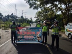 OPS Keselamatan Toba 2022, Satlantas Polres Sergai Berikan Himbauan dan Bagikan Masker ke Pengendara