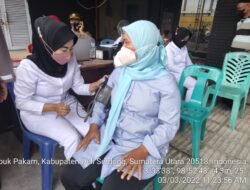 Dalam Rangka Ops Keselamatan Toba 2022, Personil Polresta Deli Serdang Berikan Edukasi Dan Vaksinasi Massal