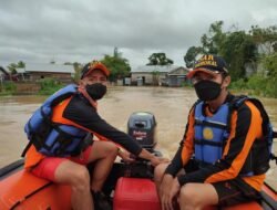 Unit Siaga SAR Tabalong Masih Lakukan Pencarian Korban Hilang yang Terpeleset diatas Perahu
