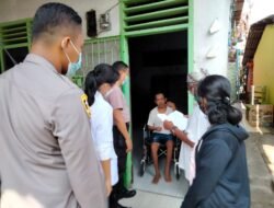 Polsek Medan Timur “Door to Door” Berikan Vaksin Bagi Lansia