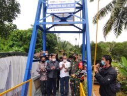 Setahun Pasca Banjir Besar HST, Akses Jembatan Warga Desa Baru Diresmikan Direktur CSR Indosiar