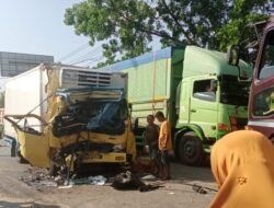 Adu Kontra Truk Tangki 1 Tewas dan Satu Luka Berat