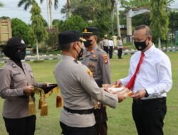 Kapolres Ogan Ilir Berikan reward kepada Kapolsek Tanjung Raja, Kanit Reskrim dan Unit Reskrim