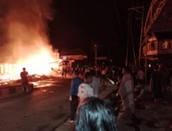 Amukan Sijago Merah Hanguskan Sembilan Rumah Warga Di Kabupaten Madina