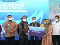 Bupati Eka Putra Kembali Luncurkan Progul Makan Rendang