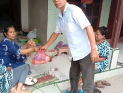 Sambut Ramadhan ketua BKM Al Ikhwan Bagikan Baksos kepada warga kurang mampu