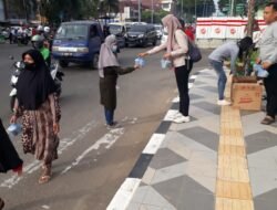 Forum Jurnalis Reforma Agraria Bagikan 100 Takjil