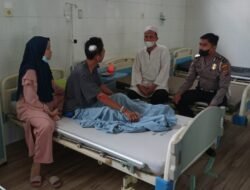 Dihantam Truk Tronton di Jalan Tol, Supir Colt diesel Kritis dan Penumpang Tewas
