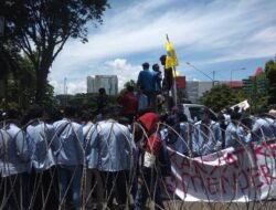 Aksi Demontrasi Damai Dari Forum Mahasiswa Se- Sumatera Selatan Sampaikan 5 Poin Tuntutan