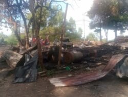Gudang Pallet Serta 3 Unit Mobil dan 1 Unit Sepeda Motor di Sagulung, Ludes Hangus Terbakar