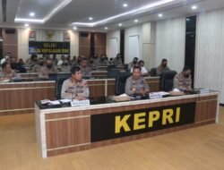 Kapolda Kepri Ikuti Vicon Bersama Wakapolri Bahas Kesiapan Pelaksanaan 1 Juta Vaksin Boster