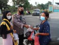 Kapolres Sergai Turun Langsung Bagikan Takjil Gratis Kepada Masyarakat