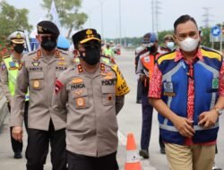 Kapolda Sumut Dampingi Kakor Sabhara Polri Cek Pos Terpadu Exit Tol Tebingtinggi Hadapi Arus Mudik Lebaran