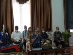 Bupati Eka Putra Ikuti Rakor Pembahasan Perkembangan Kasus Covid 19 dan Evaluasi PPKM di Luar Jawa Dan Bali Secara Virtual