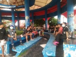 Nyaris Diangkut Satpol-PP Bengkulu, Anak Punk Bagi-bagi Takjil