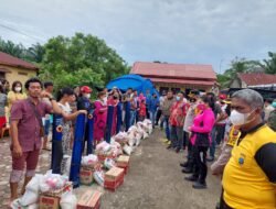 Kapolres Binjai Bersama Ibu Ketua Bhayangkari Cabang Binjai Berikan Bantuan Bagi Korban Puting Beliung