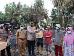 Kapolres HST Turun ke Kambat Selatan, Prihatin dan Imbau Warga Waspada akan Bahaya Kebakaran
