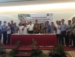 Penandatanganan Perjanjian Kerja Bersama PT MHP dengan Serikat Buruh dan Serikat Pekerja