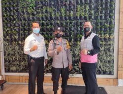 Dialogis dengan Security, Bhabinkamtibmas Polsek Medan Baru Sambang Ajak Bersinergi Dalam Kamtibmas