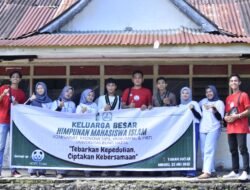 Tebarkan Kebaikan, HMI Komisariat Ekonomisipil, Hukum PIK dan PIBTI Universitas Bung Hatta Berbagi Sembako