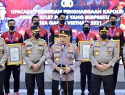 Kapolri Berikan Penghargaan Ke Atlet Polri yang Sumbang Medali Untuk Indonesia Di Sea Games