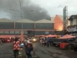Lagi, Api Berkobar Toko Baju Hangus
