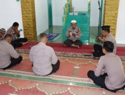 Melalui kegiatan Binrohtal, Polres Nias Tingkatkan Kualitas Keimanan dan Ketakwaan kepada Tuhan YME