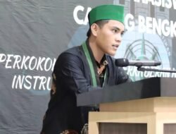 Politik identitas dengan menjual agama sebagai sarana dukungan cuma-cuma oleh Axcellino Fernando Adnan