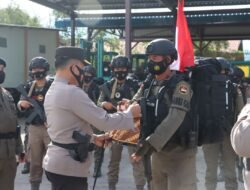 Polres Dan Polda Kepri Mengikuti Apel Pelepasan Personil Brimob dalam Rangka Satgas Operasi Amole II Tahun 2022 di Papua