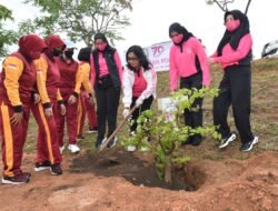 PENANAMAN POHON DAN OLAHRAGA BERSAMA DALAM RANGKA HARI JADI POLWAN KE 74 TAHUN 2022