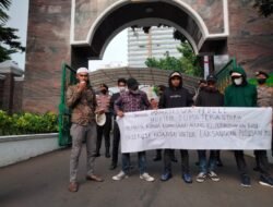 Demo di Kejagung, Kelompok Mahasiswa Minta Kasi Eksekusi Kejatisu Dicopot