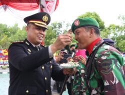 Kapolres Karimun Berikan Kejutan Hut TNI Ke – 77
