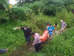 Kapolsek Seberang Ulu 1 Memimpin Langsung Evakuasi Temuan Mayat Dalam Hutan