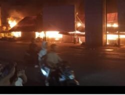 Si Jago Merah Hanguskan Kota Palembang Di Tengah Malam